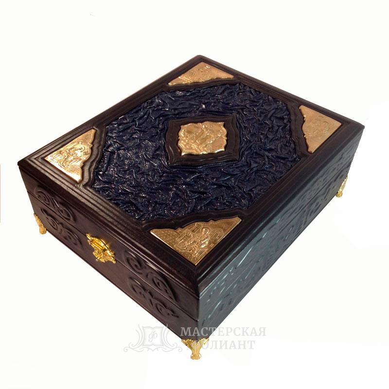 Ларец-шкатулка для подарочного издания иллюстрированной Библии Ларец-шкатулка для подарочного издания иллюстрированной Библии