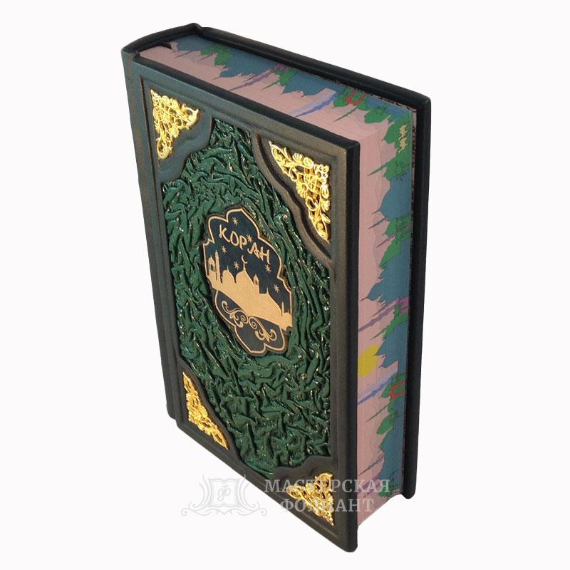 Коран в переводе Валерии Иман Пороховой. Подарочное издание в переплете из телячьей кожи, трехсторонний художественный обрез Коран в переводе Валерии Иман Пороховой. Подарочное издание в переплете из телячьей кожи, трехсторонний художественный обрез