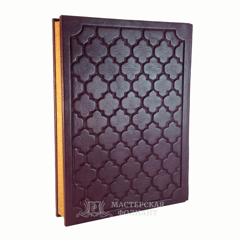 Мир вина. Вина, сорта, виноградники. Подарочное иллюстрированное издание в кожаном переплете, вид сзади Мир вина. Вина, сорта, виноградники. Подарочное иллюстрированное издание в кожаном переплете, вид сзади